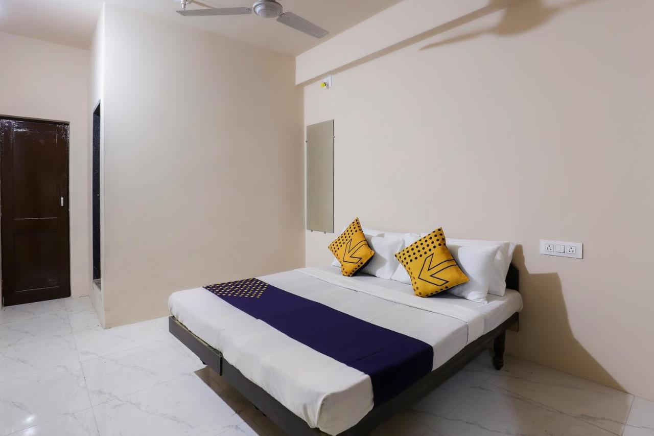 Spot On 64818 Hotel Minal Jamnagar Exterior photo