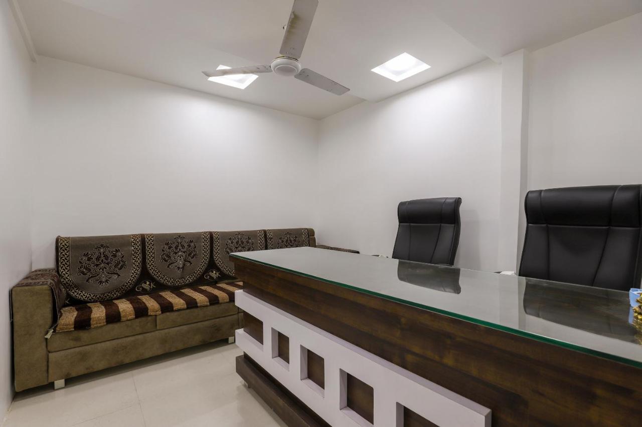 Spot On 64818 Hotel Minal Jamnagar Exterior photo